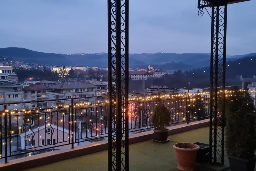 Unique Studio- Great Balcony And View! Parking Possibility! Veliko Tárnovo Exterior foto