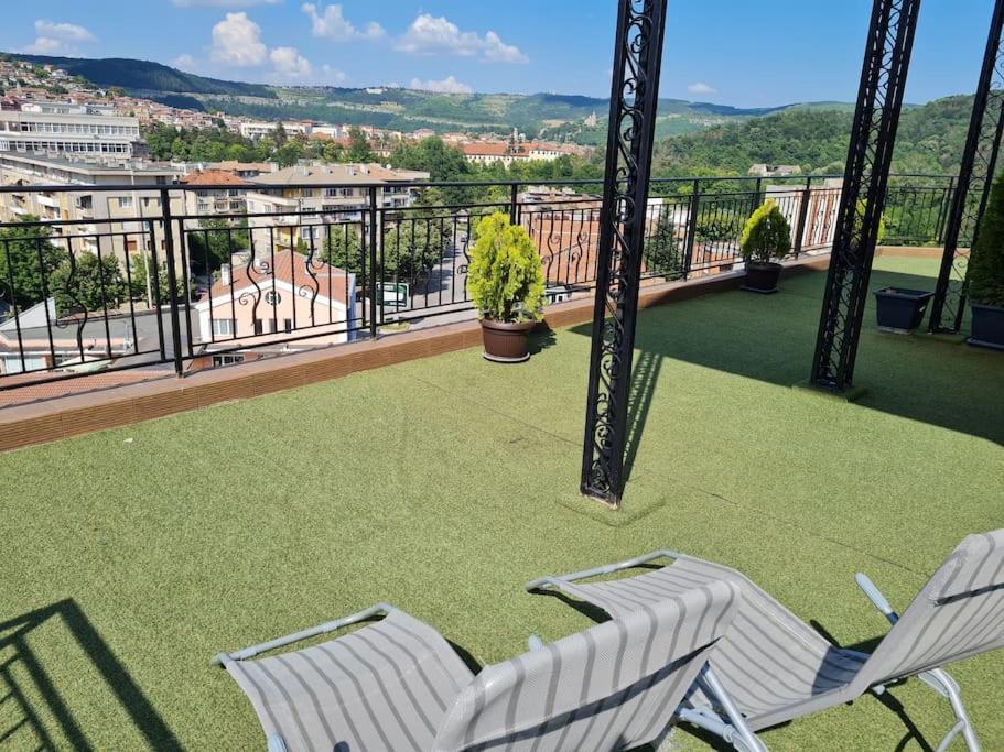 Unique Studio- Great Balcony And View! Parking Possibility! Veliko Tárnovo Exterior foto