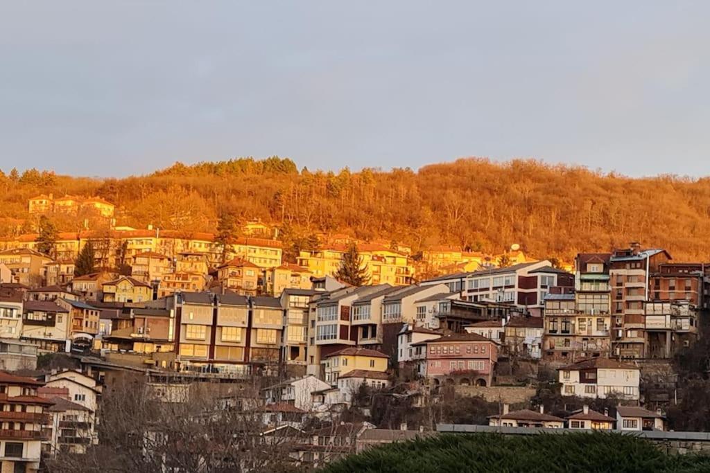 Unique Studio- Great Balcony And View! Parking Possibility! Veliko Tárnovo Exterior foto